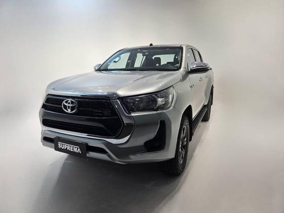 TOYOTA HILUX 2.8 D-4D TURBO DIESEL CD SR 4X4 AUTOMÁTICO